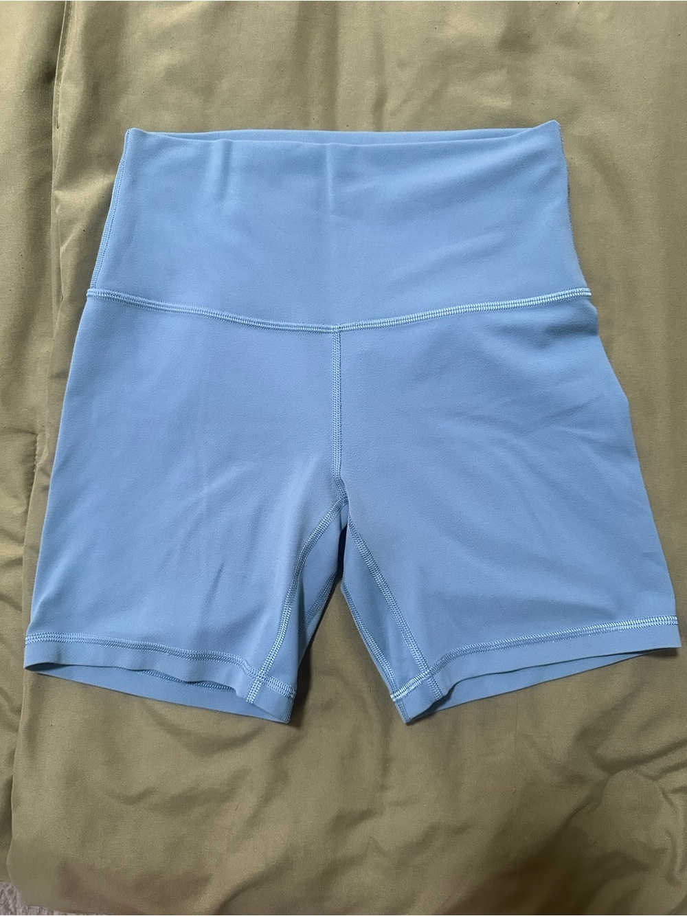 High-Waist Seamless Bike Shorts in Dusty Blue - Picture 4 of 7
